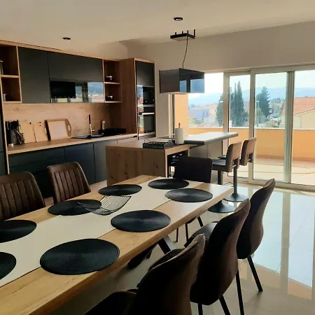 Apartment Mateo Kastela